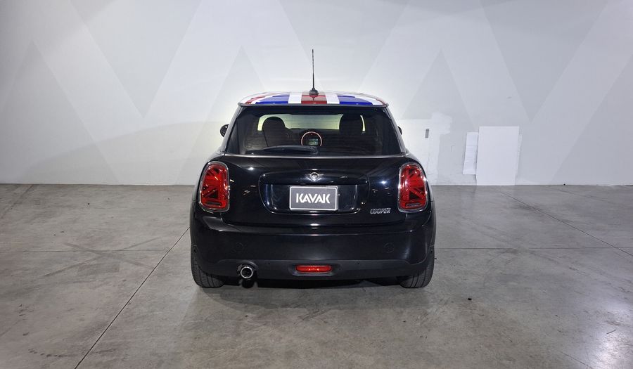Mini Cooper 1.5 COOPER CHILI DCT Hatchback 2021