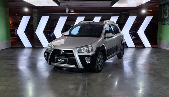Toyota • Etios