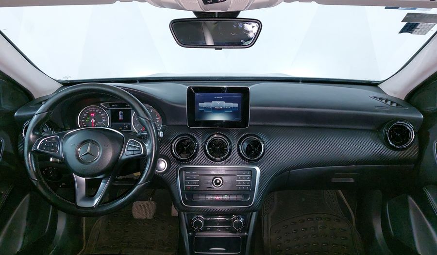 Mercedes Benz Clase Gla 1.6 GLA 200 DCT Suv 2018