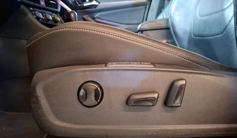 Volkswagen Jetta 1.4 HIGHLINE AUTO Sedan 2020