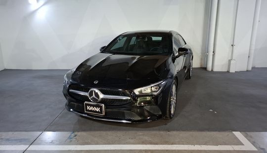 Mercedes Benz • Clase CLA