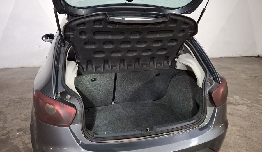Seat Ibiza 1.2T STYLE 5 PTAS MT Hatchback 2014