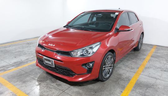2023 • 15,589 km • Automático