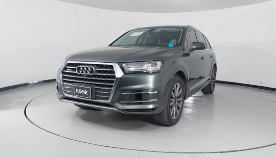 Audi • Q7