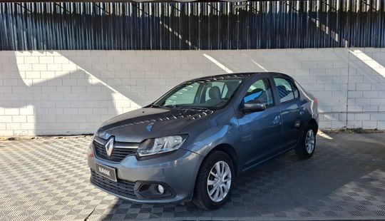 Renault • Logan