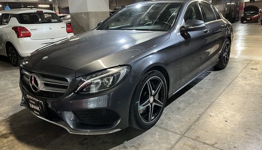 Mercedes Benz • Clase C