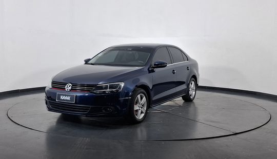 Volkswagen • Vento