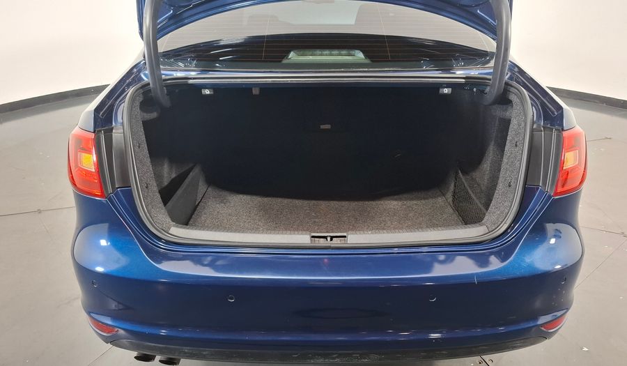 Volkswagen Vento 2.5 ADVANCE PLUS TIPTRONIC MY15 Sedan 2014