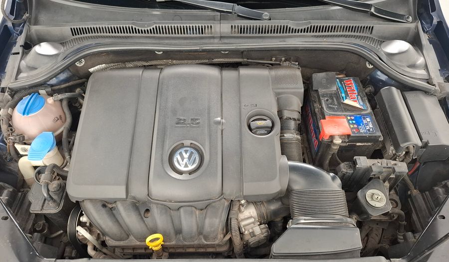 Volkswagen Vento 2.5 ADVANCE PLUS TIPTRONIC MY15 Sedan 2014