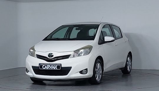 Toyota • Yaris