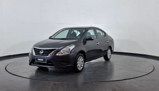 Nissan • Versa