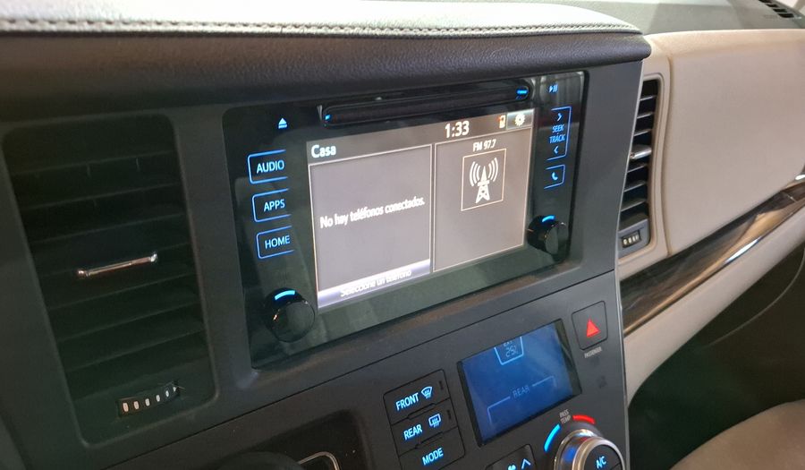 Toyota Sienna 3.5 XLE AT Minivan 2017