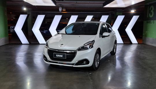 Peugeot • 208