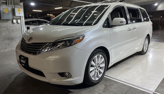 Toyota • Sienna