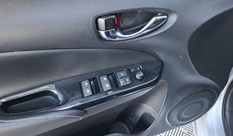 Toyota Yaris 1.5 XLS PACK CVT Hatchback 2019