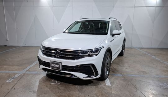 Volkswagen • Tiguan