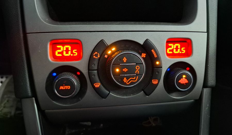 Peugeot 308 1.6 SPORT THP TIPTRONIC Hatchback 2013