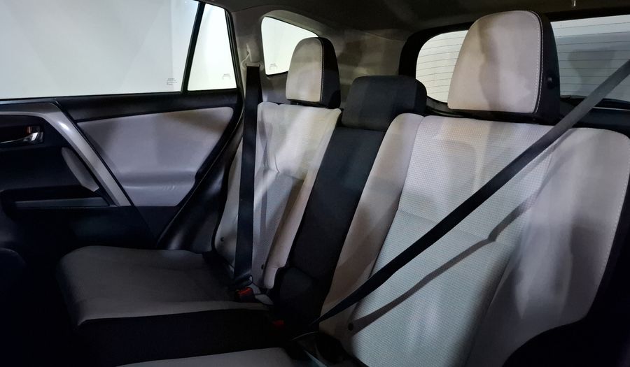Toyota Rav4 2.5 XLE AWD AT Suv 2016