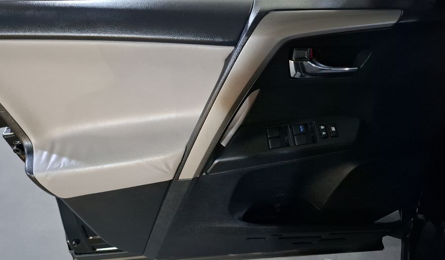 Toyota Rav4 2.5 XLE AWD AT Suv 2016