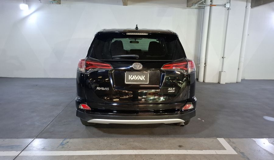 Toyota Rav4 2.5 XLE AWD AT Suv 2016