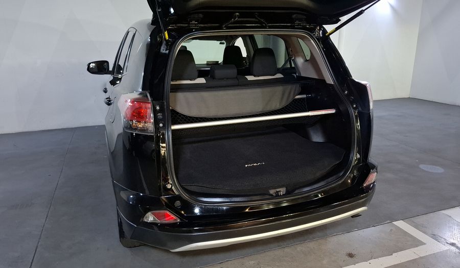 Toyota Rav4 2.5 XLE AWD AT Suv 2016