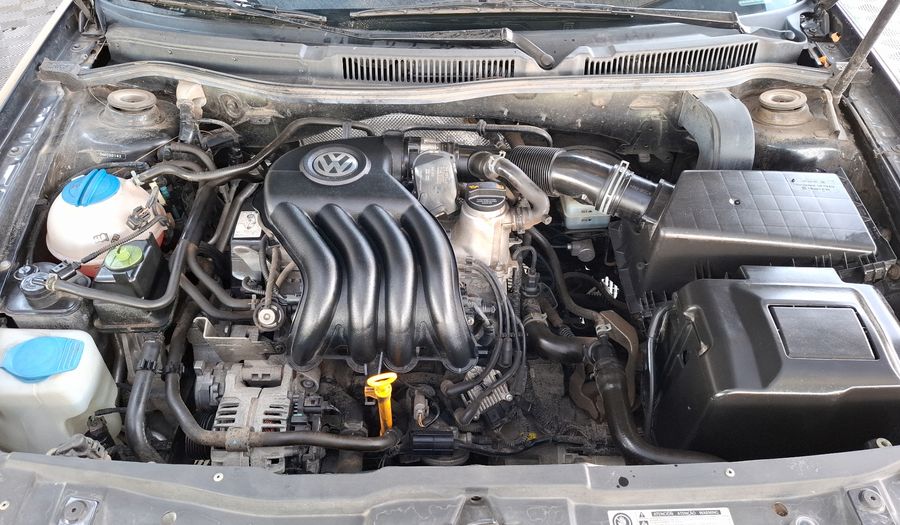 Volkswagen Bora 2.0 TRENDLINE Sedan 2013