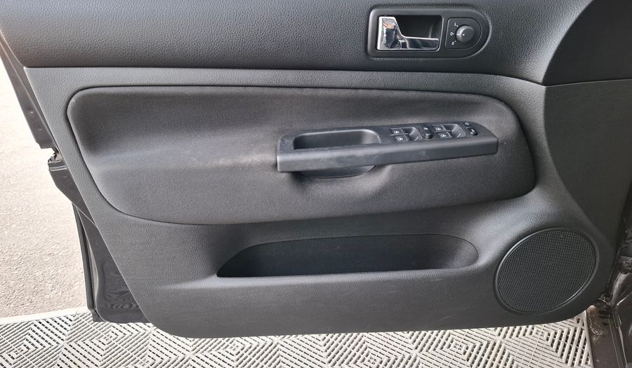 Volkswagen Bora 2.0 TRENDLINE Sedan 2013