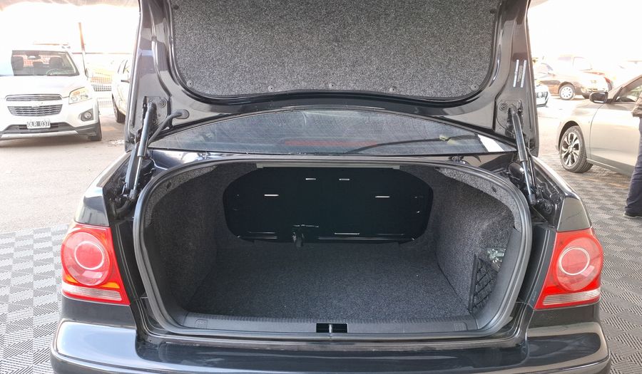 Volkswagen Bora 2.0 TRENDLINE Sedan 2013