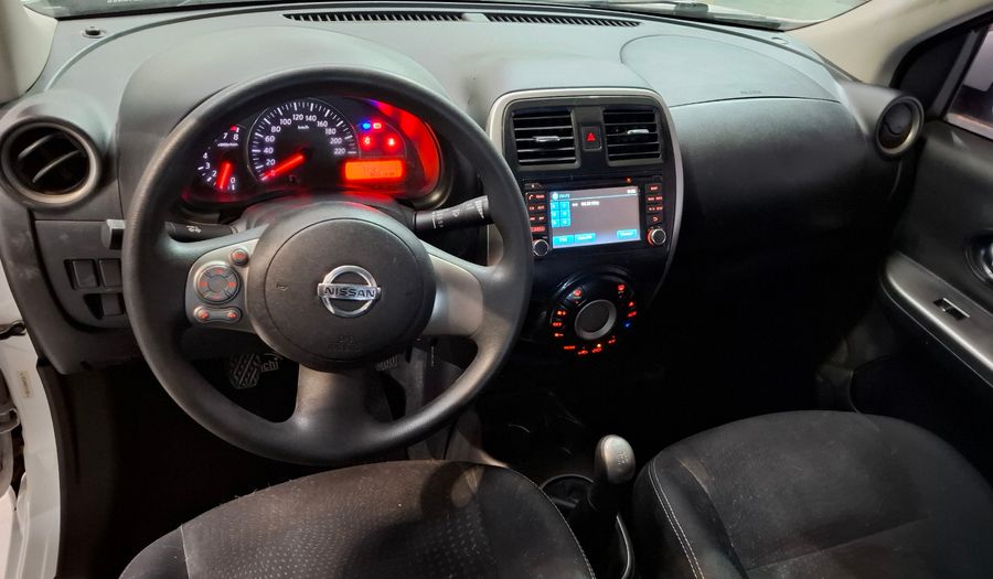 Nissan March 1.6 ADVANCE MEDIA-TECH Hatchback 2015
