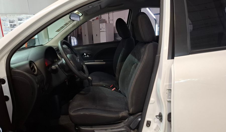 Nissan March 1.6 ADVANCE MEDIA-TECH Hatchback 2015