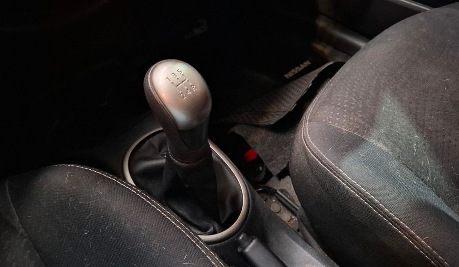 Nissan March 1.6 ADVANCE MEDIA-TECH Hatchback 2015