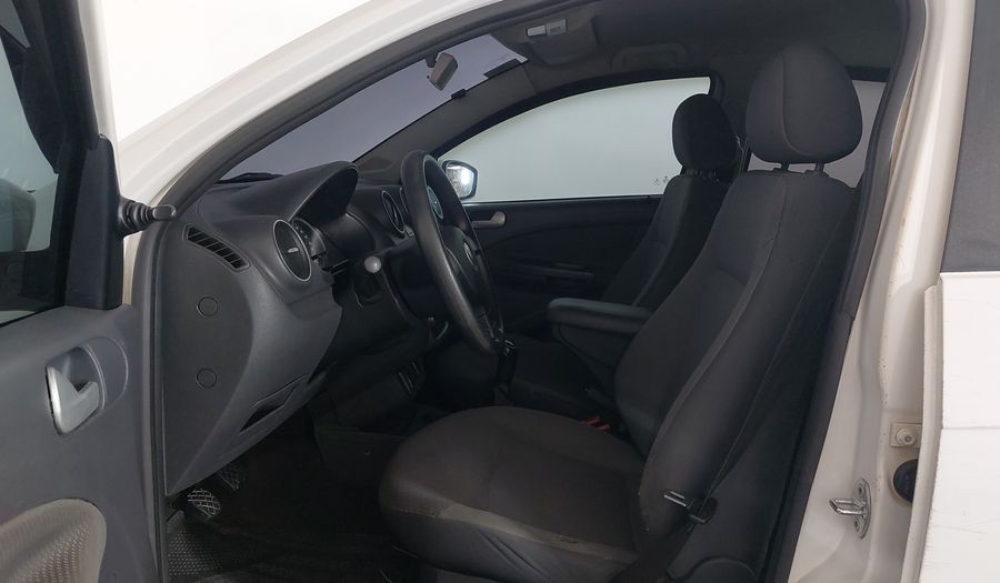 Volkswagen Voyage MI Sedan 2013