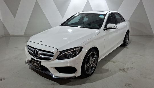 Mercedes Benz • Clase C