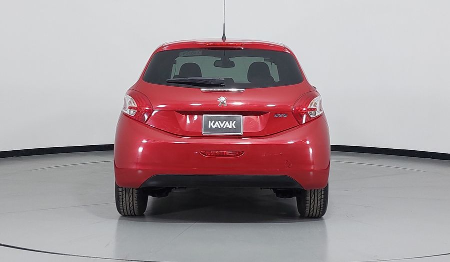 Peugeot 208 1.6 FELINE AT Hatchback 2014