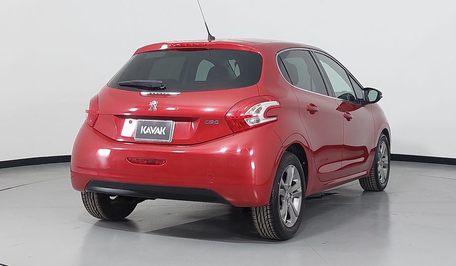 Peugeot 208 1.6 FELINE AT Hatchback 2014