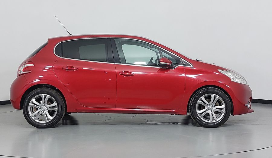 Peugeot 208 1.6 FELINE AT Hatchback 2014