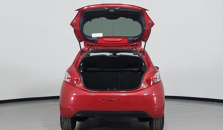 Peugeot 208 1.6 FELINE AT Hatchback 2014