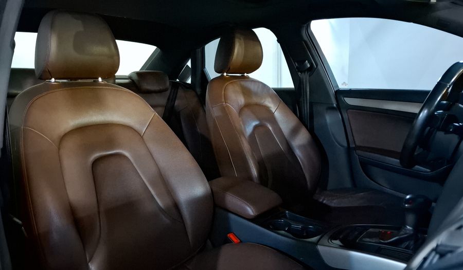 Audi A4 1.8 TFSI SPORT LMT EDITION MULTITRONIC Sedan 2015