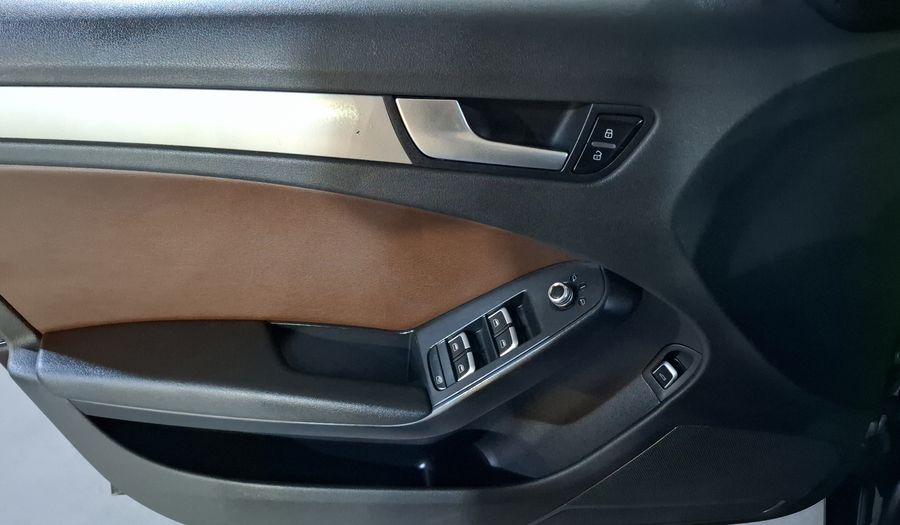 Audi A4 1.8 TFSI SPORT LMT EDITION MULTITRONIC Sedan 2015