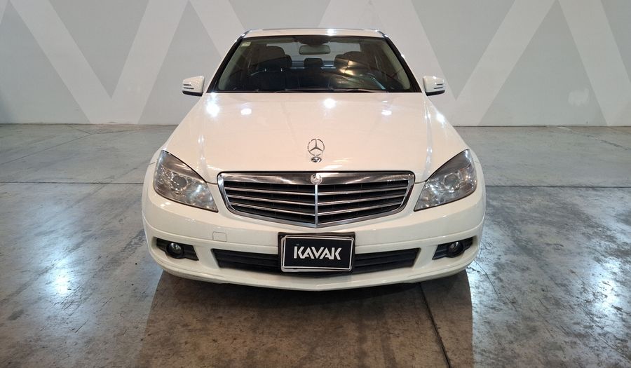 Mercedes Benz Clase C 3.0 300 CLASSIC AT Sedan 2010