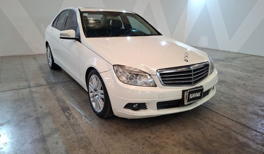 Mercedes Benz Clase C 3.0 300 CLASSIC AT Sedan 2010