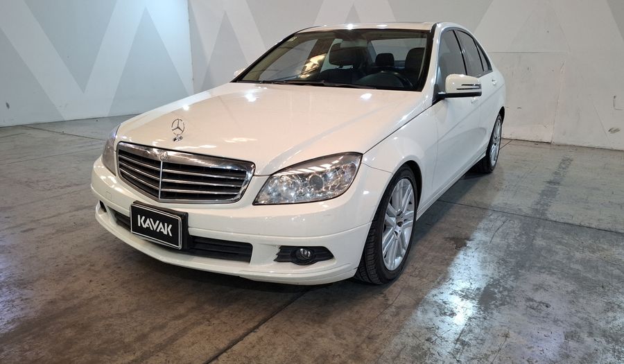 Mercedes Benz Clase C 3.0 300 CLASSIC AT Sedan 2010