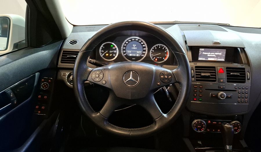 Mercedes Benz Clase C 3.0 300 CLASSIC AT Sedan 2010