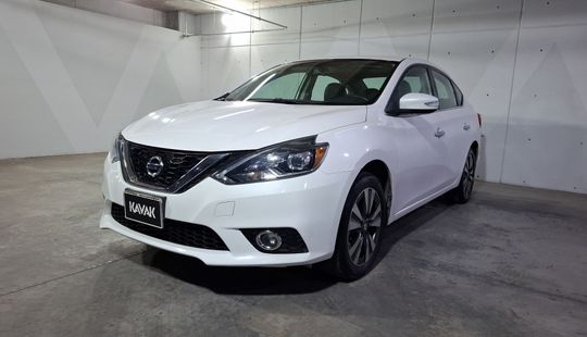 Nissan • Sentra