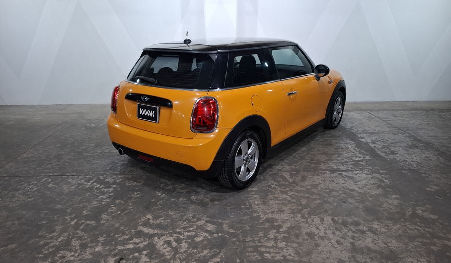 Mini Cooper 1.5 COOPER CHILI AT Hatchback 2017