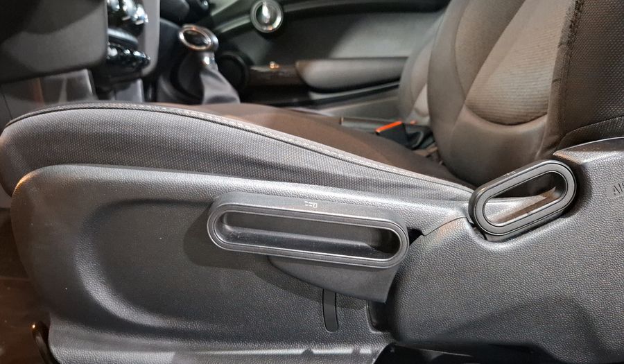 Mini Cooper 1.5 COOPER CHILI AT Hatchback 2017