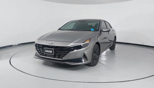 Hyundai • Elantra