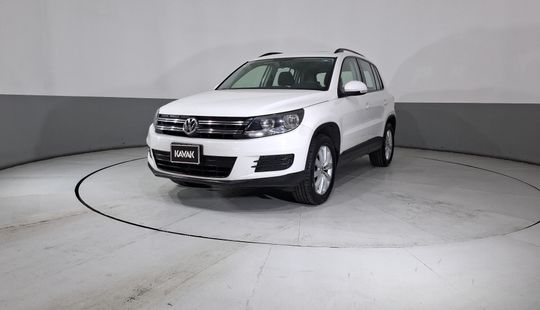 Volkswagen • Tiguan