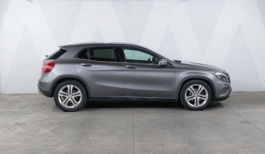 Mercedes Benz Clase Gla 1.6 GLA 200 CGI SPORT Suv 2015