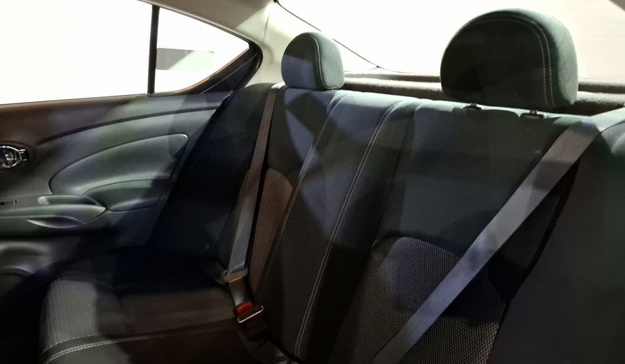Nissan Versa 1.6 SENSE TA AC Sedan 2015